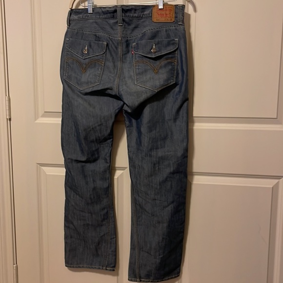 Levi’s red tab 514 jeans with button pockets. 36x32 - Picture 3 of 4